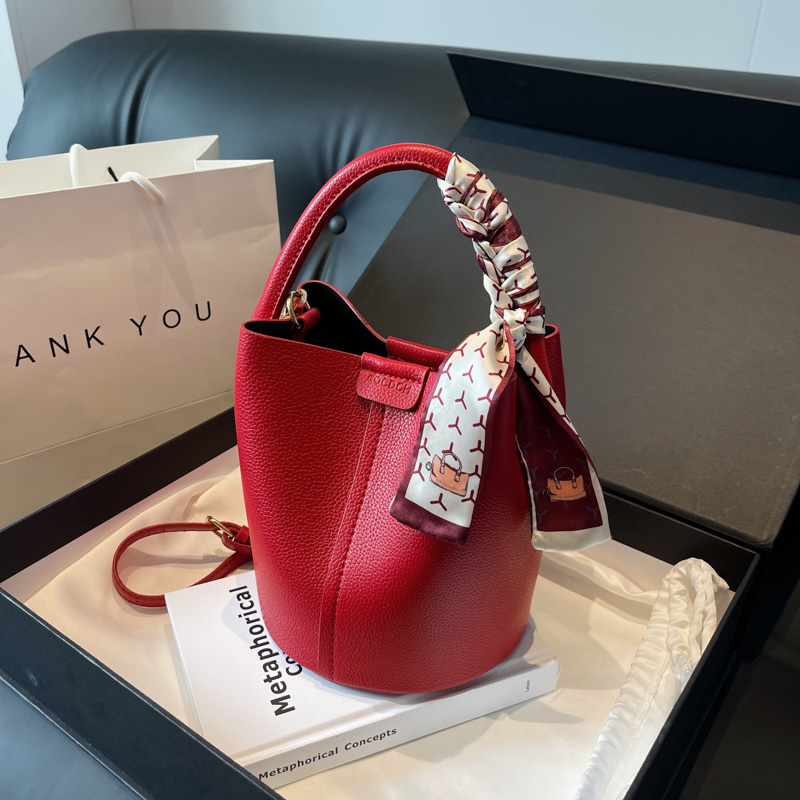 Luxury Bags In Sale - Rode PU-emmer schouder- en crossbodytassen Zwart