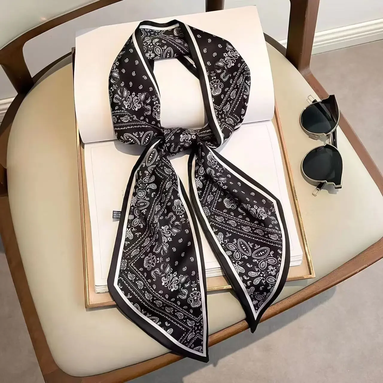 Design Print Skinny Sjaal Plai - Luxury Bags Designer recensie en prijs